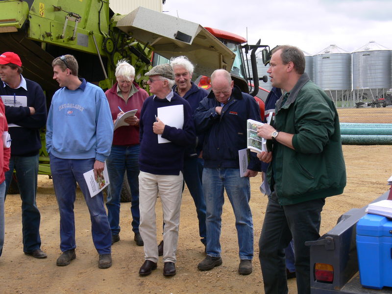 Members from Western Victoria First WEEDSTOP class